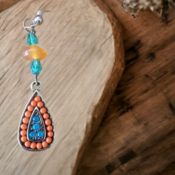 Southwest Style Crystal Silver Earrings - Hand Crafted - New - Picture 3 of 3